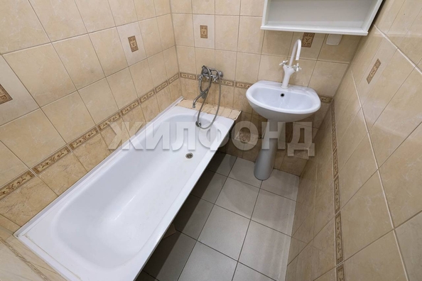 
   Продам 2-комнатную, 48 м², Сержанта Коротаева ул, 1

. Фото 18.