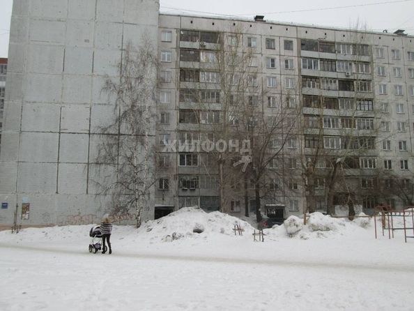 
   Продам 3-комнатную, 59.9 м², Кропоткина ул, 127

. Фото 2.