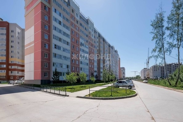 
   Продам 2-комнатную, 53.9 м², Краснообск, 205/1

. Фото 2.