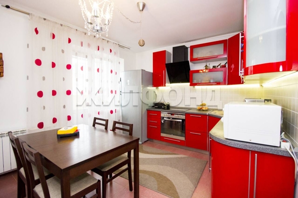 
   Продам 3-комнатную, 91 м², Зеленый Бор мкр, 7

. Фото 1.