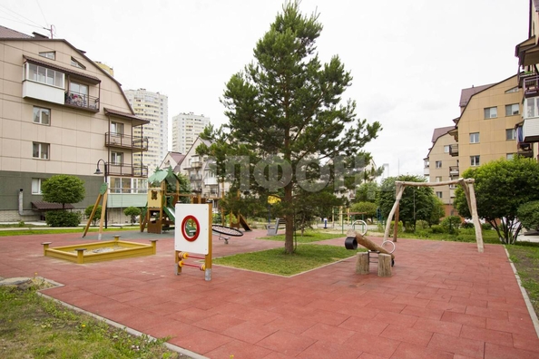 
   Продам 3-комнатную, 91 м², Зеленый Бор мкр, 7

. Фото 26.
