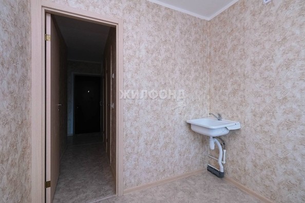 
   Продам 4-комнатную, 59.5 м², Ленинградская ул, 143

. Фото 7.