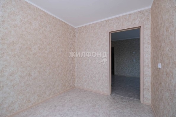 
   Продам 4-комнатную, 59.5 м², Ленинградская ул, 143

. Фото 13.
