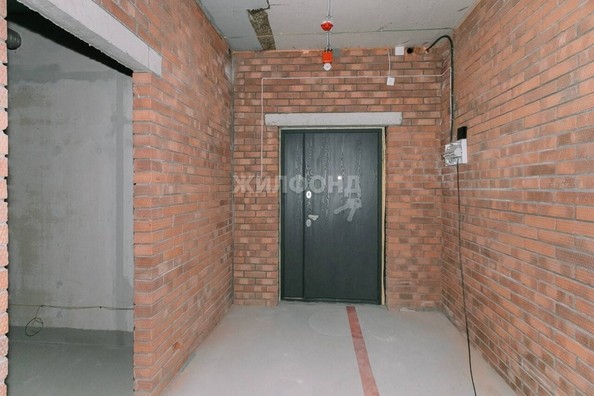 
   Продам 1-комнатную, 37 м², Красный пр-кт, 104

. Фото 12.
