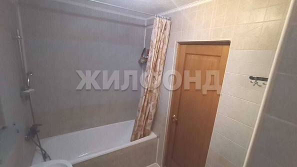 
  Продается 3-комн. квартира, 68.4 м², Пархоменко ул, д. 102
. Фото 10.