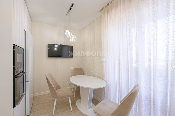 
   Продам 3-комнатную, 87 м², Красный пр-кт, 232/1

. Фото 17.