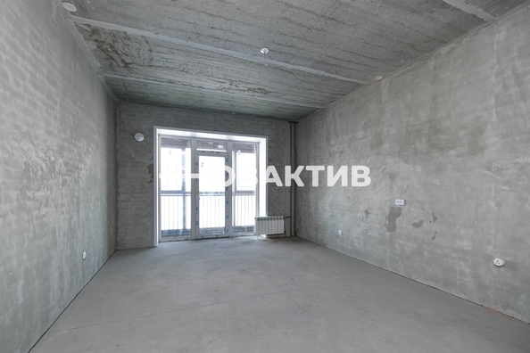 
   Продам 4-комнатную, 80 м², Фабричная ул, 65/3

. Фото 1.