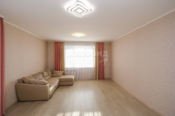 
   Продам 3-комнатную, 86 м², Николая Сотникова ул, 16

. Фото 1.