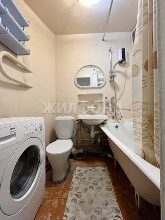 
   Продам 1-комнатную, 30 м², Адриена Лежена ул, 7/1

. Фото 10.