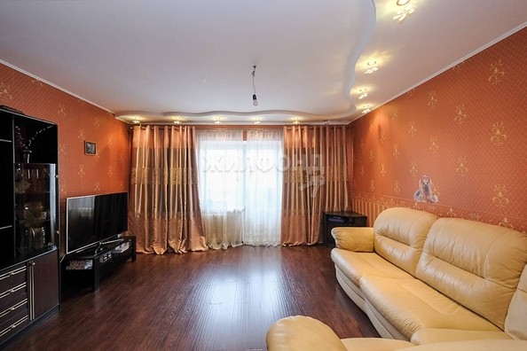 
   Продам 3-комнатную, 90.5 м², Дуси Ковальчук ул, 173

. Фото 7.