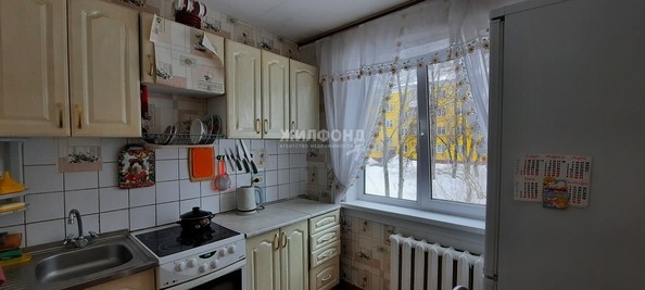
  Сдам в аренду комнату, 36 м², Новосибирск

. Фото 1.