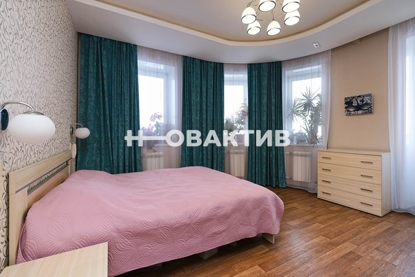 
   Продам 4-комнатную, 126.8 м², Бориса Богаткова ул, 65

. Фото 16.