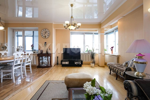
   Продам 3-комнатную, 117.2 м², Октябрьская ул, 81

. Фото 2.
