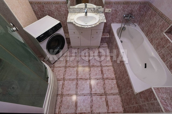 
   Продам 3-комнатную, 117.2 м², Октябрьская ул, 81

. Фото 23.
