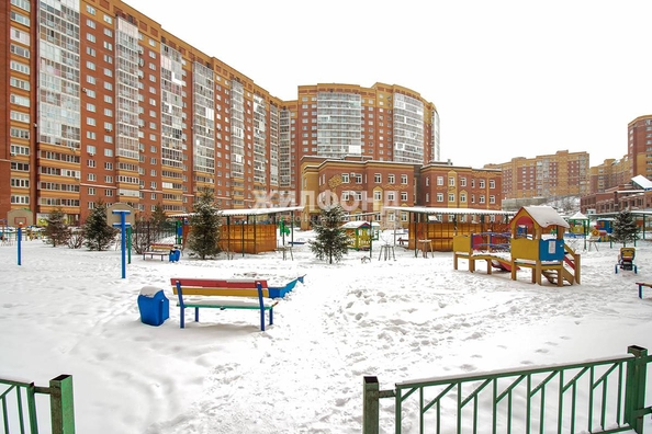 
   Продам 3-комнатную, 108.8 м², Стартовая ул, 1

. Фото 22.