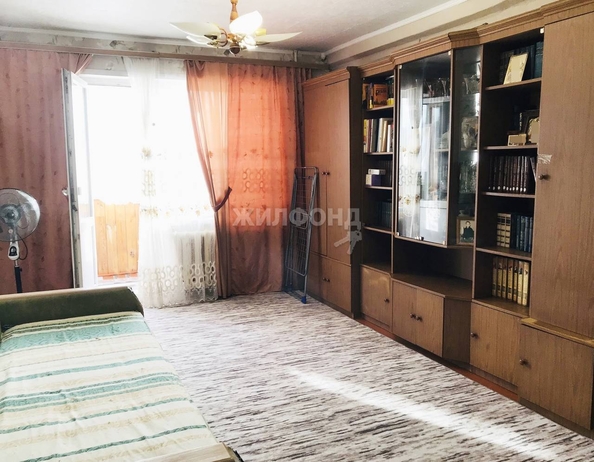 
   Продам 3-комнатную, 59.6 м², Черняховского ул, 40б

. Фото 2.