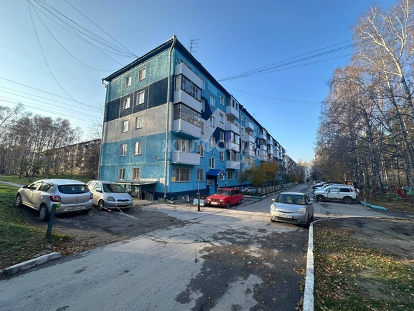 
   Продам 3-комнатную, 58.3 м², Иванова ул, 41

. Фото 2.