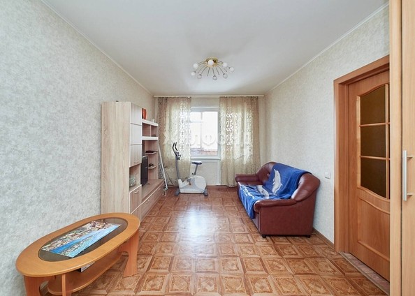 
   Продам 2-комнатную, 42 м², Кошурникова ул, 18

. Фото 3.