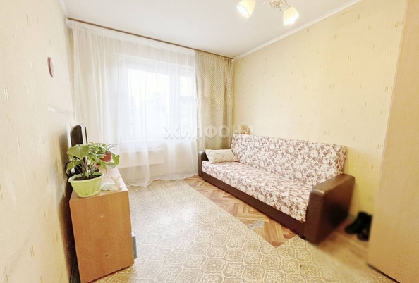 
   Продам 3-комнатную, 55.6 м², Кропоткина ул, 138

. Фото 1.