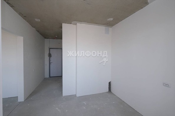 
   Продам 1-комнатную, 32 м², Сибиряков-Гвардейцев ул, 53/10

. Фото 4.