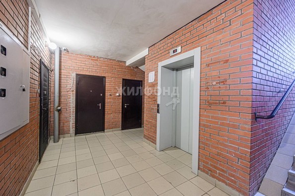 
   Продам 3-комнатную, 84 м², Лескова ул, 19

. Фото 19.