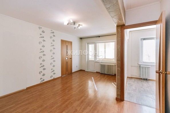 
   Продам 2-комнатную, 45.5 м², Владимировская ул, 12

. Фото 3.