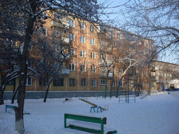 
   Продам 3-комнатную, 58.9 м², Объединения ул, 76

. Фото 2.