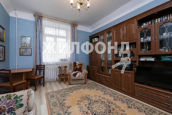 
   Продам 2-комнатную, 54.5 м², Красный пр-кт, 179

. Фото 3.