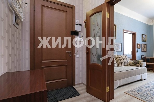 
   Продам 2-комнатную, 54.5 м², Красный пр-кт, 179

. Фото 9.