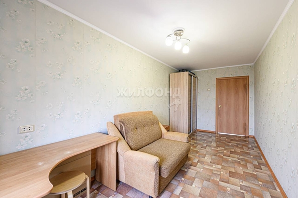 
   Продам 2-комнатную, 44.2 м², Красный пр-кт, 90

. Фото 3.