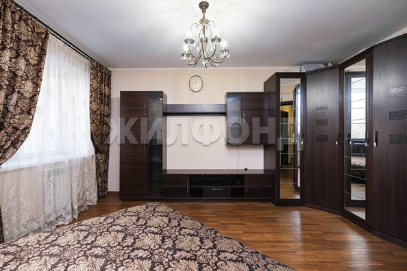 
   Продам 3-комнатную, 107.6 м², Ельцовская ул, 2/3

. Фото 10.