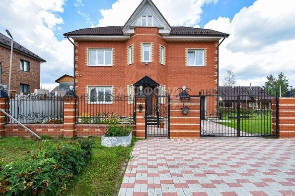 
   Продам дом, 319.2 м², Новосибирск

. Фото 2.