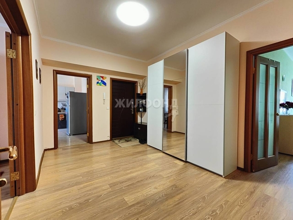 
   Продам 2-комнатную, 72 м², 1-й Римского-Корсакова пер, 5

. Фото 11.