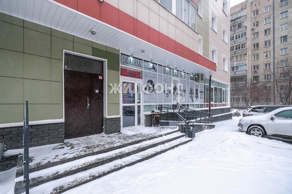 
   Продам 2-комнатную, 57.5 м², Сибирская ул, 42

. Фото 3.