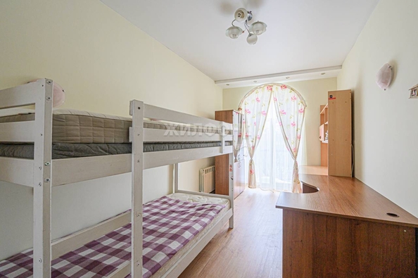 
   Продам 4-комнатную, 95.4 м², Вертковская ул, 24

. Фото 9.