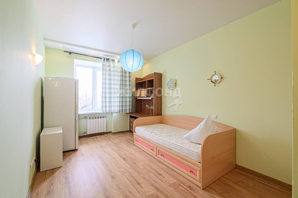 
   Продам 4-комнатную, 95.4 м², Вертковская ул, 24

. Фото 10.