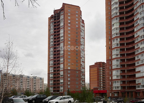 
   Продам 2-комнатную, 61.4 м², В. Высоцкого ул, 43

. Фото 20.