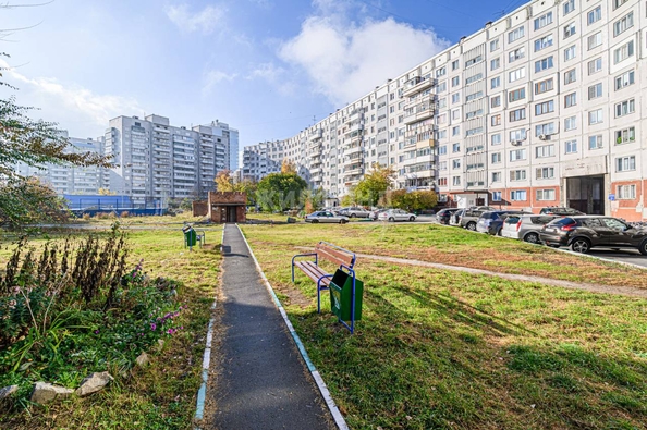 
   Продам 3-комнатную, 60.2 м², Железнодорожная ул, 2

. Фото 4.