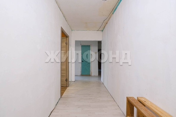 
   Продам 4-комнатную, 80.2 м², В. Высоцкого ул, 5

. Фото 2.