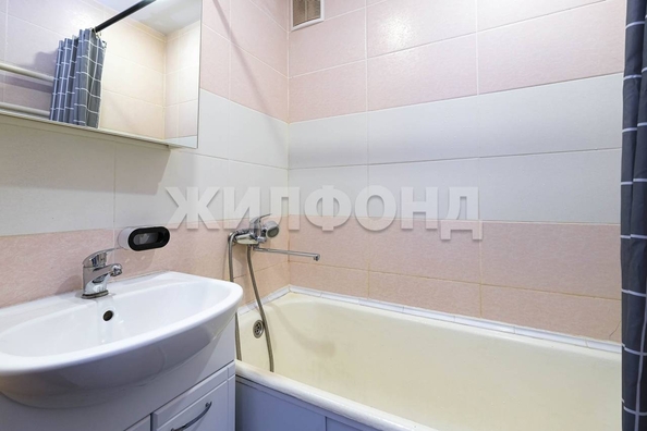 
   Продам 3-комнатную, 57.8 м², Титова ул, 39

. Фото 25.