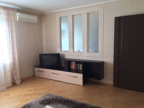 
   Продам 1-комнатную, 40.9 м², Аникина ул, 31

. Фото 1.