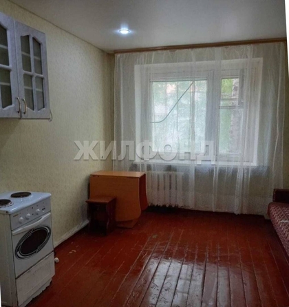 
   Продам секционку, 12.9 м², Станционная ул, 50/1

. Фото 2.