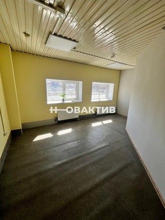 
   Продам помещение свободного назначения, 13 м², Орджоникидзе ул, 40

. Фото 1.