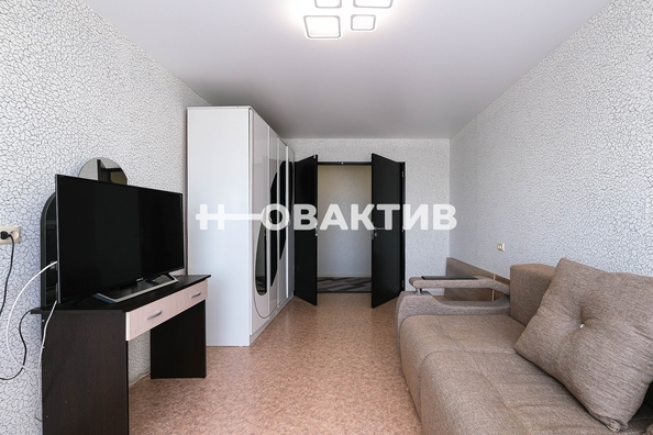 
   Продам 3-комнатную, 68.3 м², Троллейная ул, 71

. Фото 12.