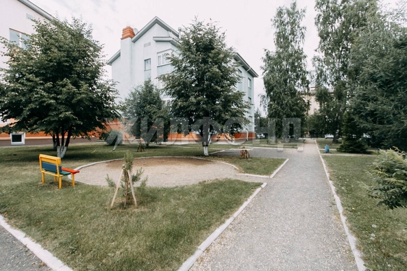 
   Продам 4-комнатную, 121.7 м², 5-й микрорайон, 3/2

. Фото 15.