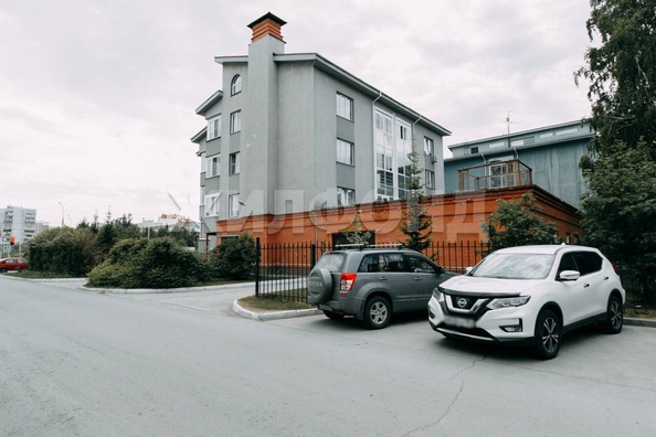 
   Продам 4-комнатную, 121.7 м², 5-й микрорайон, 3/2

. Фото 18.