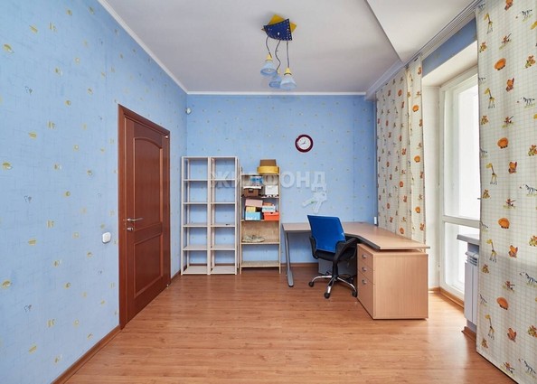 
   Продам 4-комнатную, 130.1 м², Дачная ул, 21/2

. Фото 15.