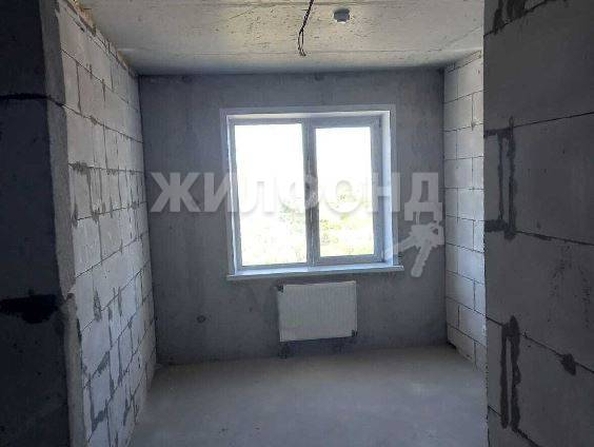 
   Продам 2-комнатную, 47 м², Беловежская ул, 50

. Фото 4.