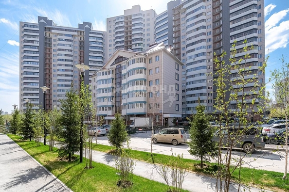 
   Продам 3-комнатную, 103.8 м², Орджоникидзе ул, 47

. Фото 25.