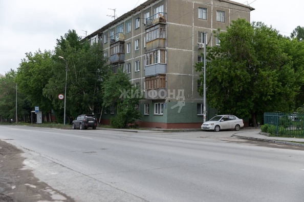 
   Продам 3-комнатную, 58 м², Есенина ул, 65

. Фото 14.